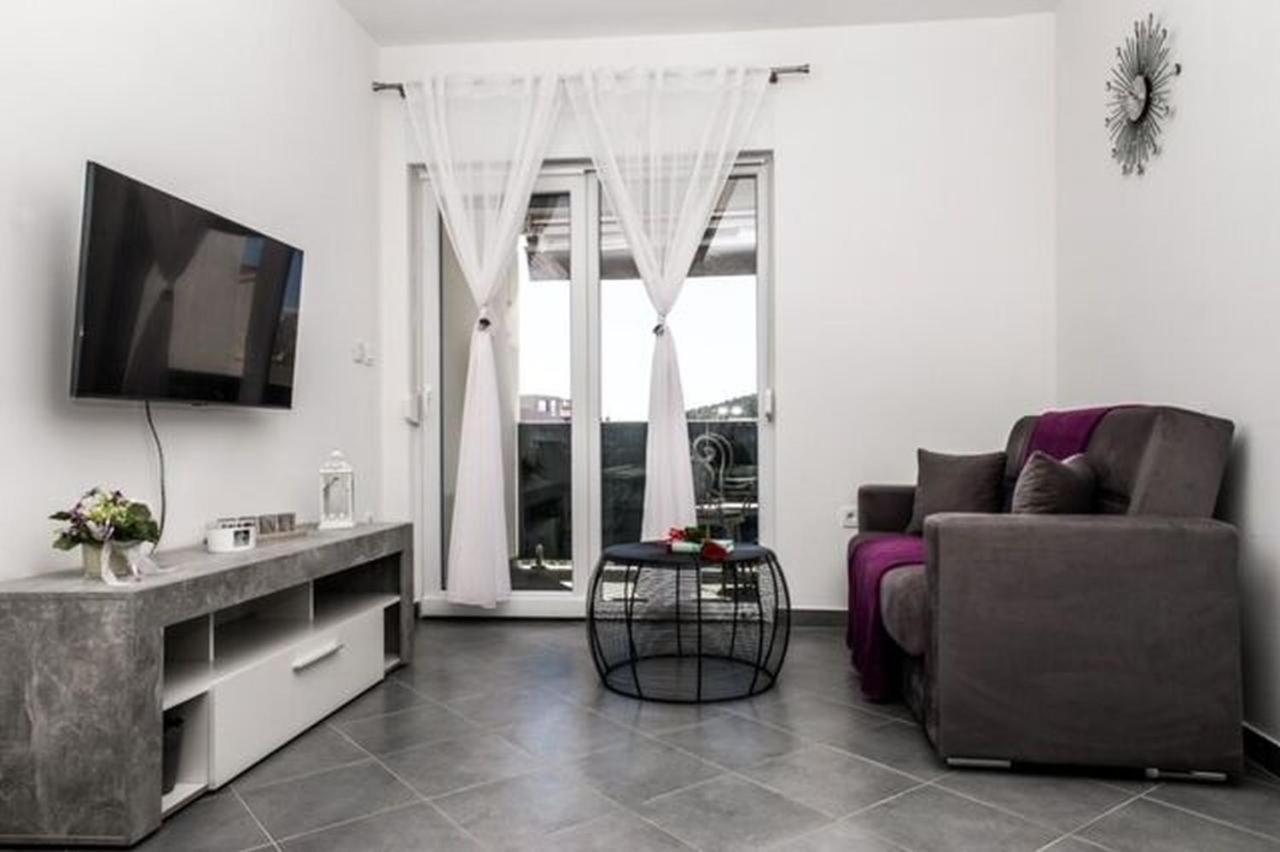 רוגוזניצה Apartments Zdeslav מראה חיצוני תמונה
