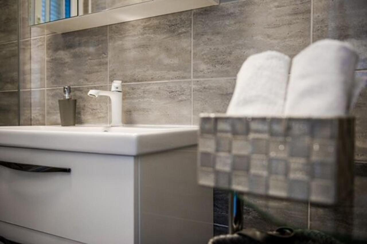 רוגוזניצה Apartments Zdeslav מראה חיצוני תמונה
