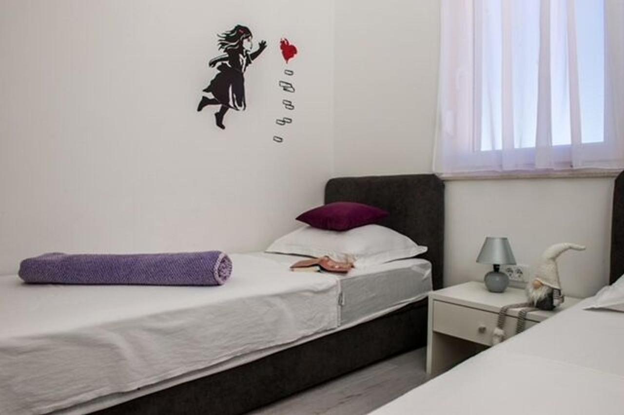 רוגוזניצה Apartments Zdeslav מראה חיצוני תמונה